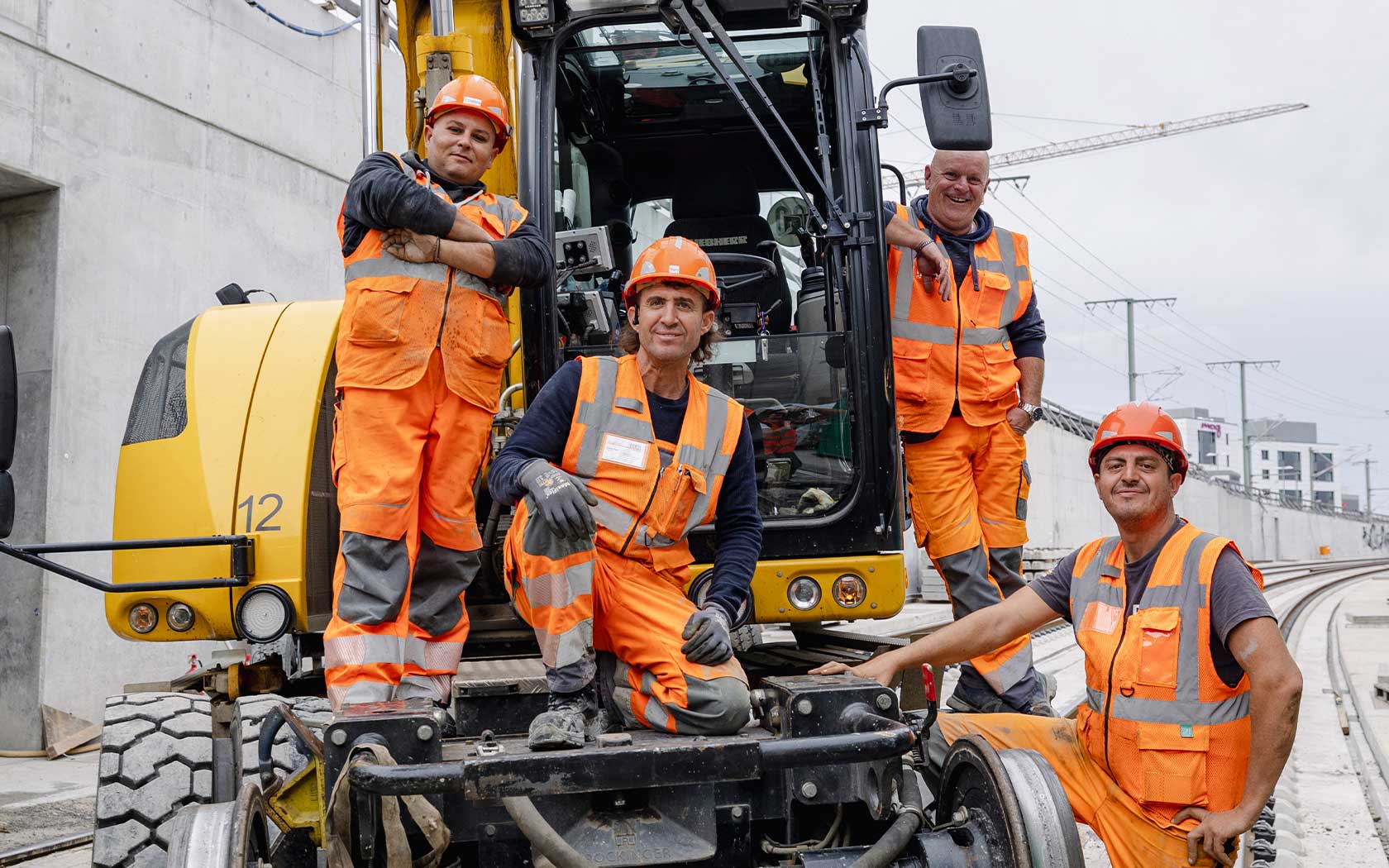 Peter Perzl GmbH: Stellenangebote, Team, Tagbaustelle